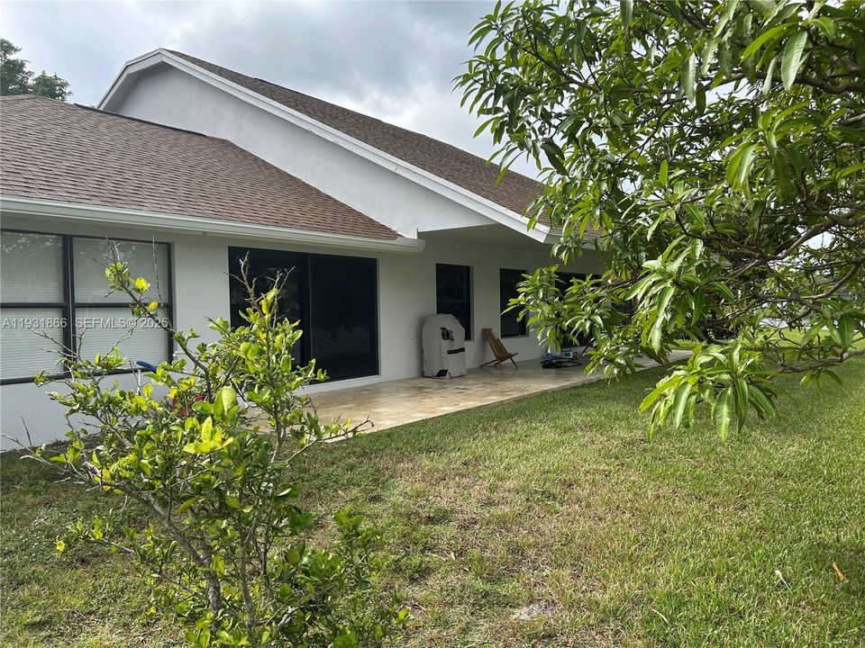 En Venta: $1,100,000 (4 camas, 3 baños, 2480 Pies cuadrados)