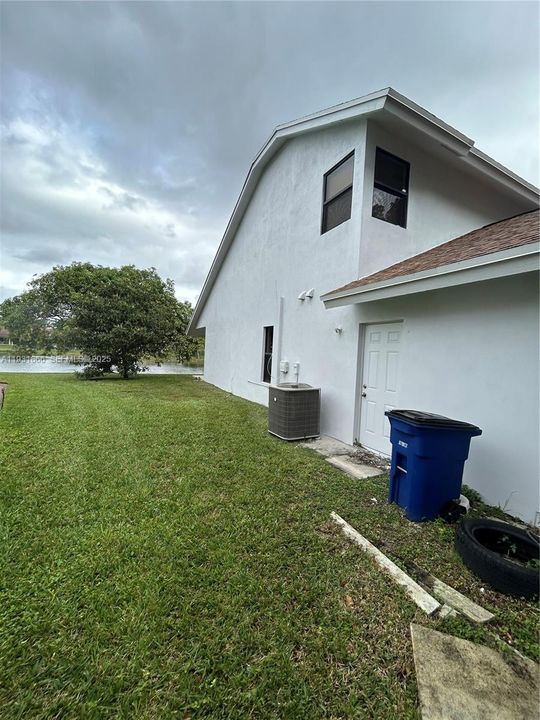 En Venta: $1,100,000 (4 camas, 3 baños, 2480 Pies cuadrados)