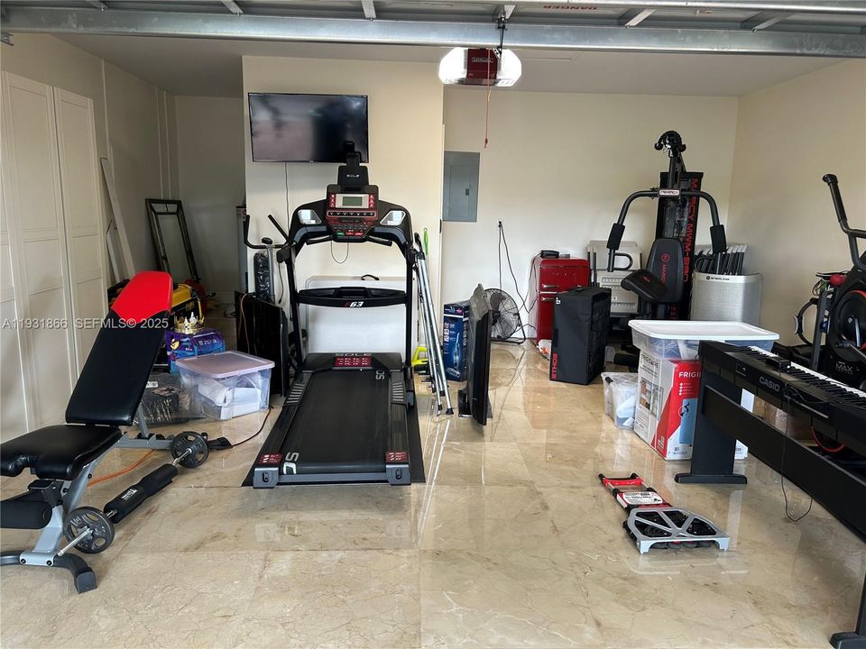 En Venta: $1,100,000 (4 camas, 3 baños, 2480 Pies cuadrados)