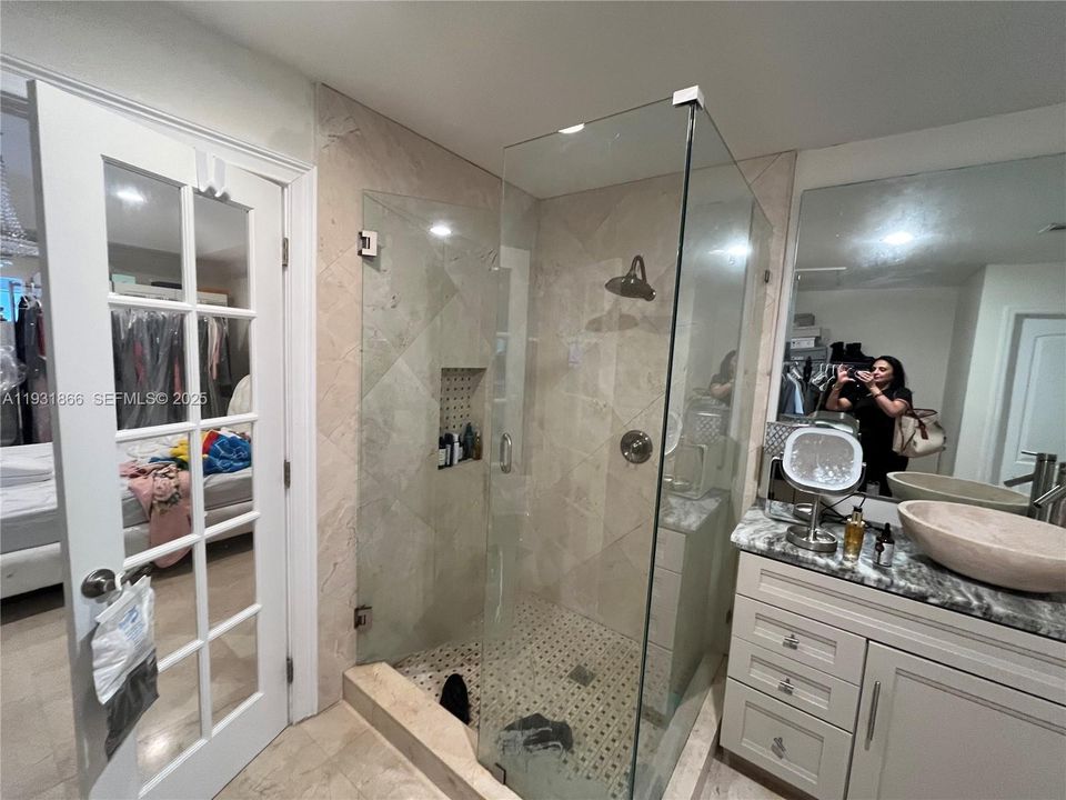 En Venta: $1,100,000 (4 camas, 3 baños, 2480 Pies cuadrados)