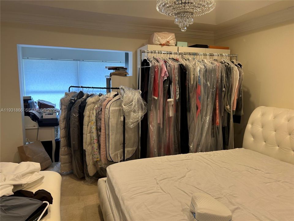 En Venta: $1,100,000 (4 camas, 3 baños, 2480 Pies cuadrados)