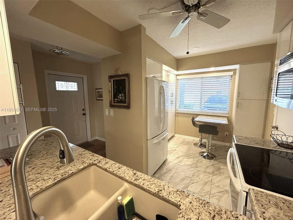 待售: $659,000 (3 贝兹, 2 浴室, 1309 平方英尺)