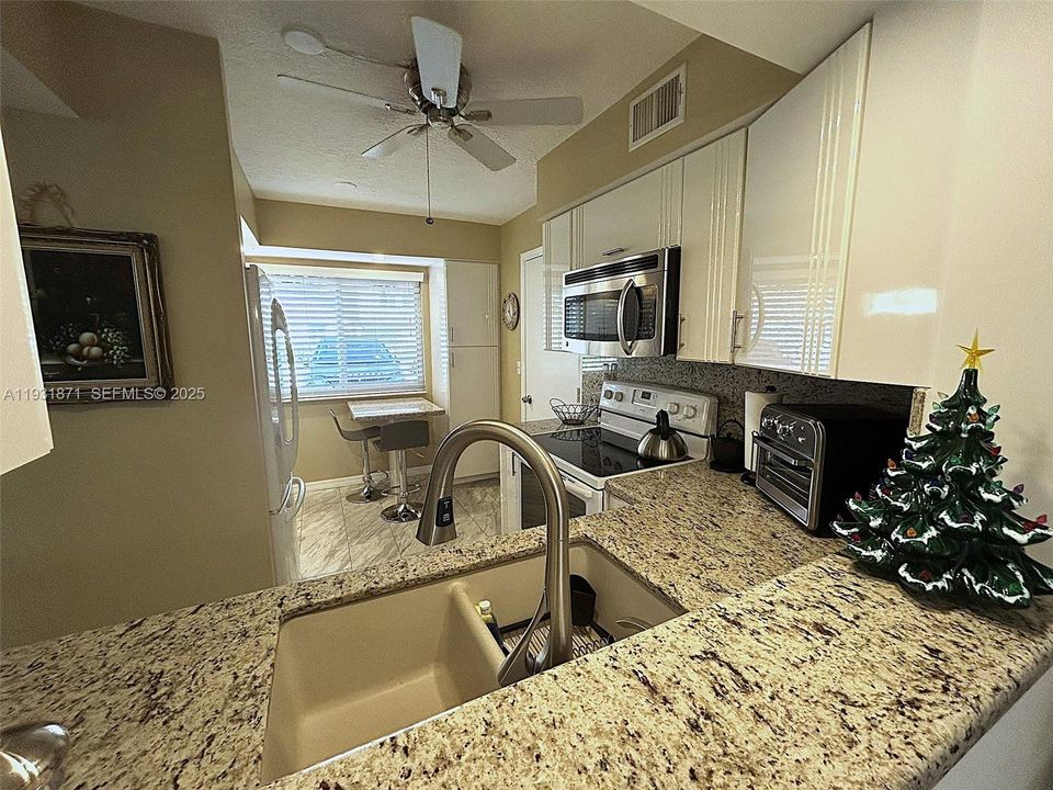 待售: $659,000 (3 贝兹, 2 浴室, 1309 平方英尺)