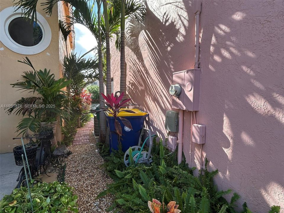 待售: $659,000 (3 贝兹, 2 浴室, 1309 平方英尺)