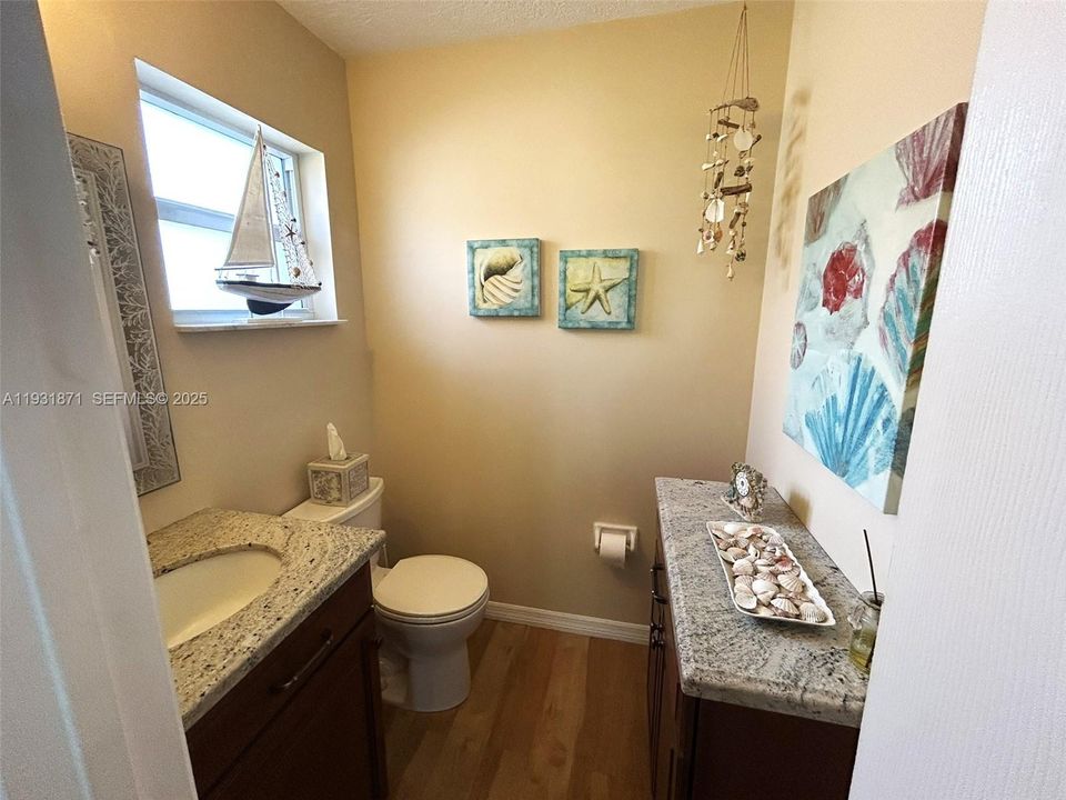 待售: $659,000 (3 贝兹, 2 浴室, 1309 平方英尺)