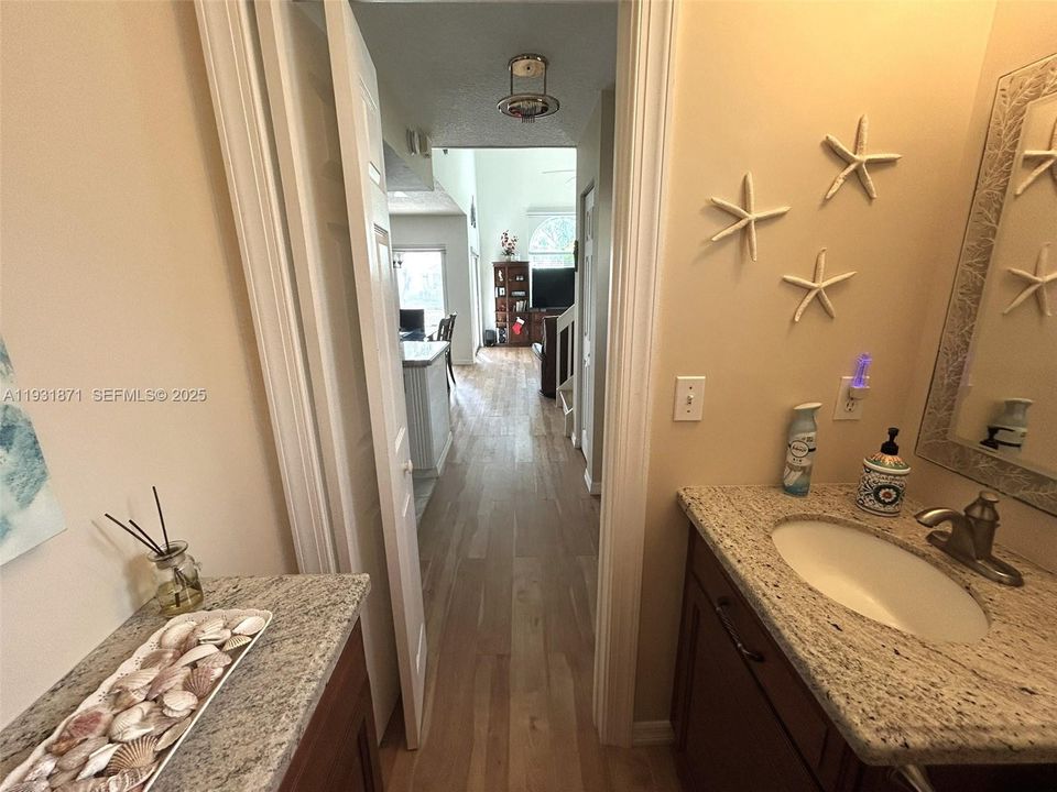 待售: $659,000 (3 贝兹, 2 浴室, 1309 平方英尺)