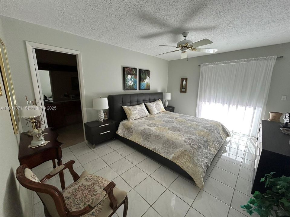 待售: $659,000 (3 贝兹, 2 浴室, 1309 平方英尺)