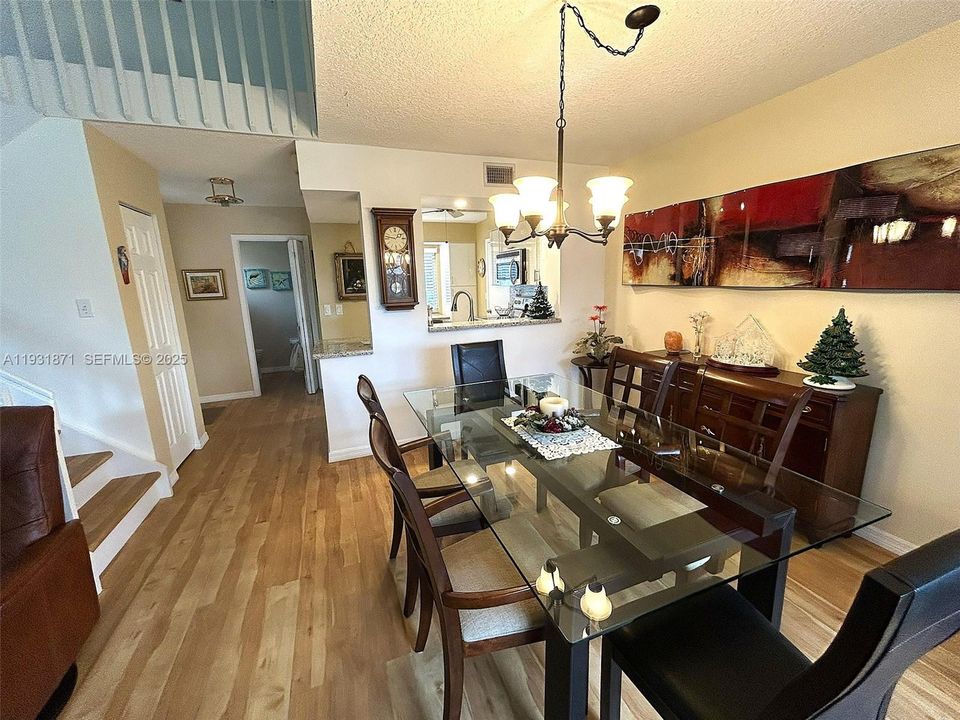 待售: $659,000 (3 贝兹, 2 浴室, 1309 平方英尺)