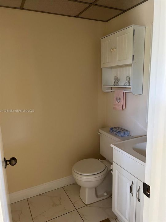 For Rent: $1,490 (1 beds, 1 baths, 760 Square Feet)