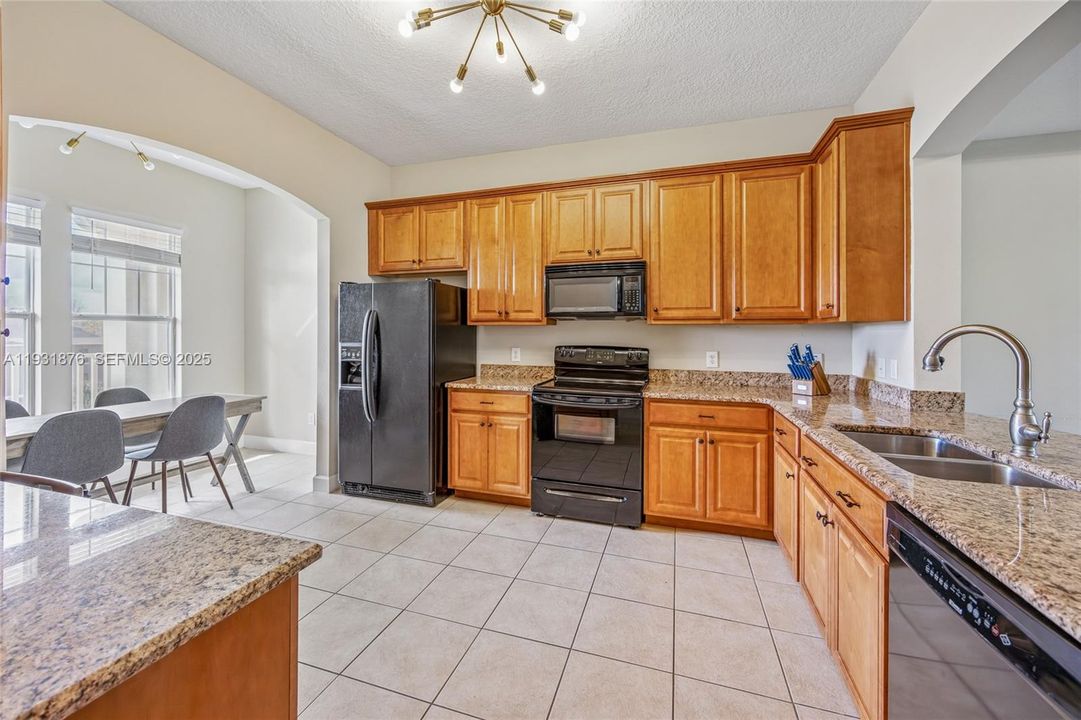 На продажу: $449,000 (3 спален, 2 ванн, 0 Квадратных фут)