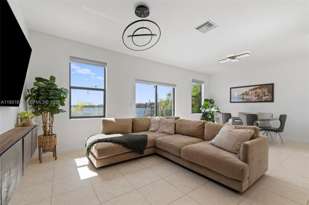 For Rent: $2,950 (3 beds, 2 baths, 1478 Square Feet)