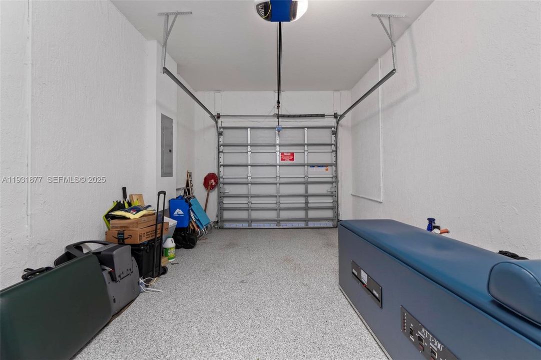 For Rent: $2,950 (3 beds, 2 baths, 1478 Square Feet)