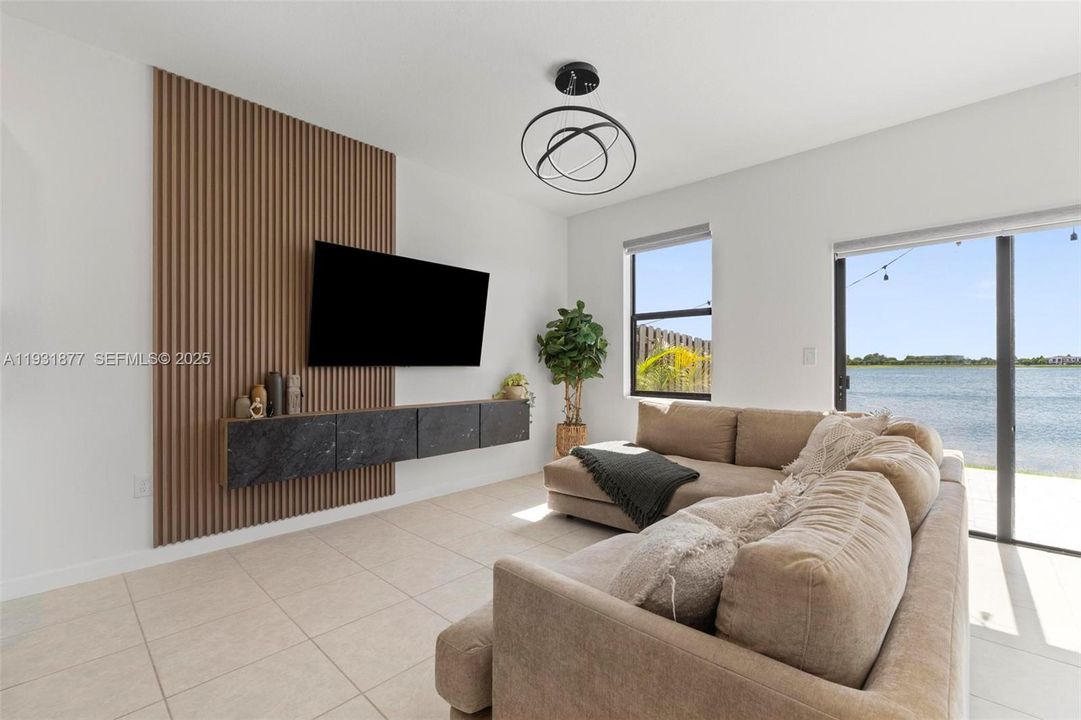 For Rent: $2,950 (3 beds, 2 baths, 1478 Square Feet)