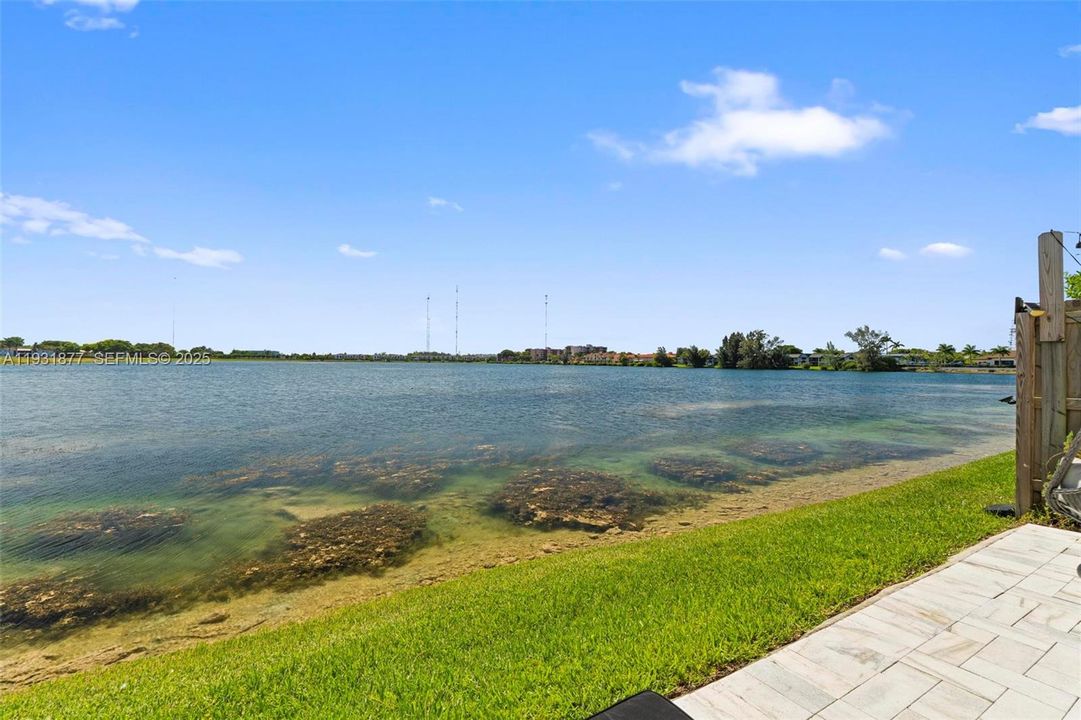 For Rent: $2,950 (3 beds, 2 baths, 1478 Square Feet)