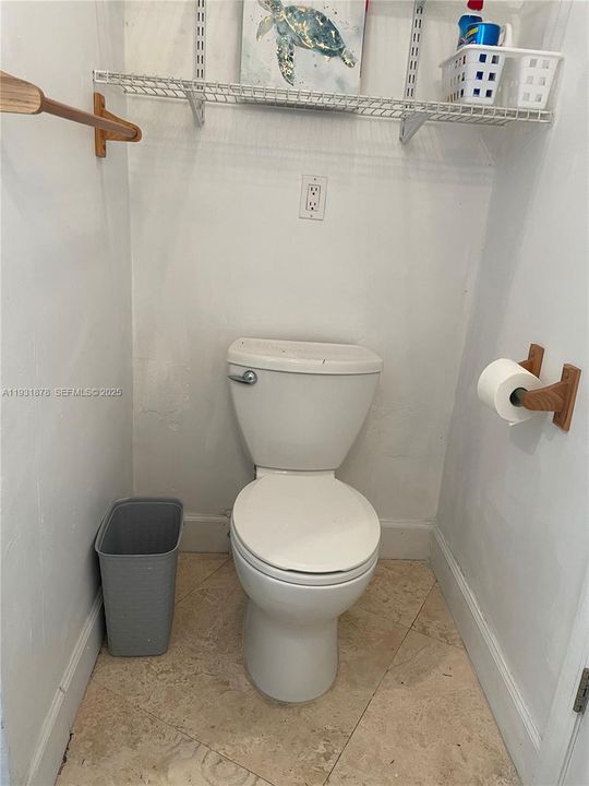 For Rent: $1,800 (1 beds, 1 baths, 400 Square Feet)