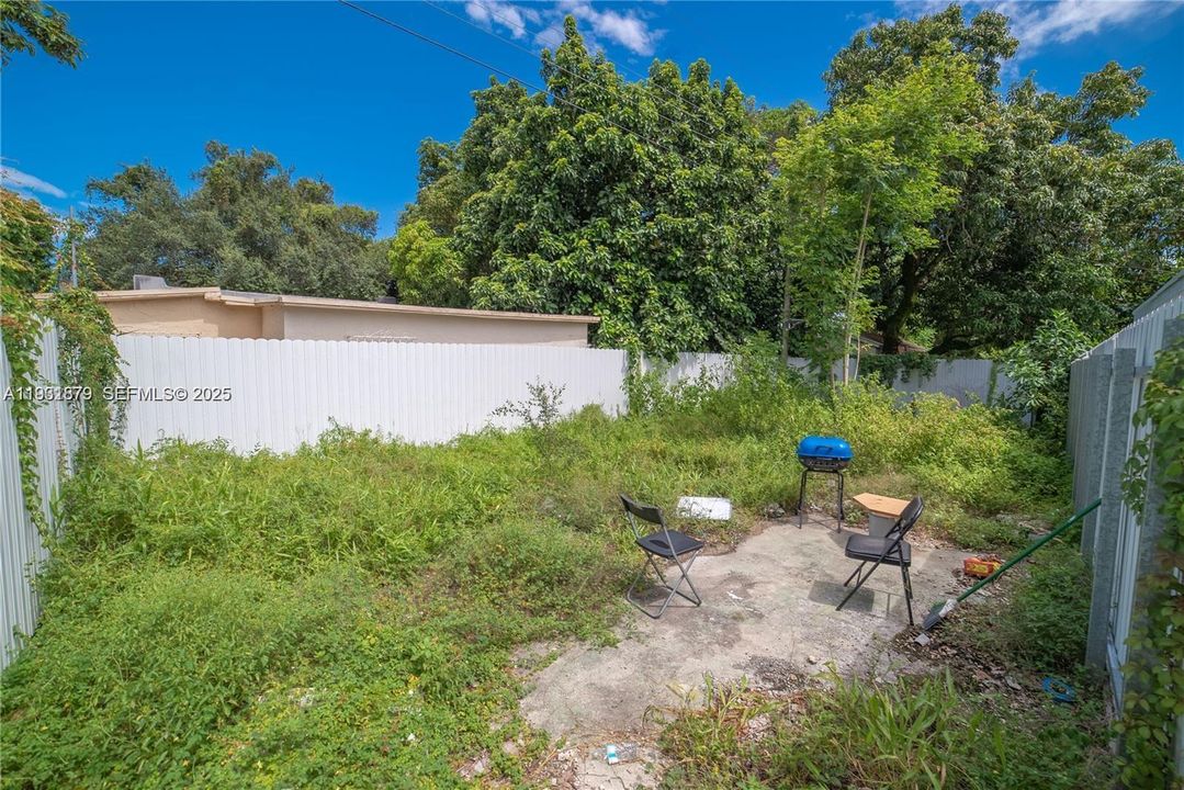 En Venta: $600,000 (4 camas, 3 baños, 1963 Pies cuadrados)