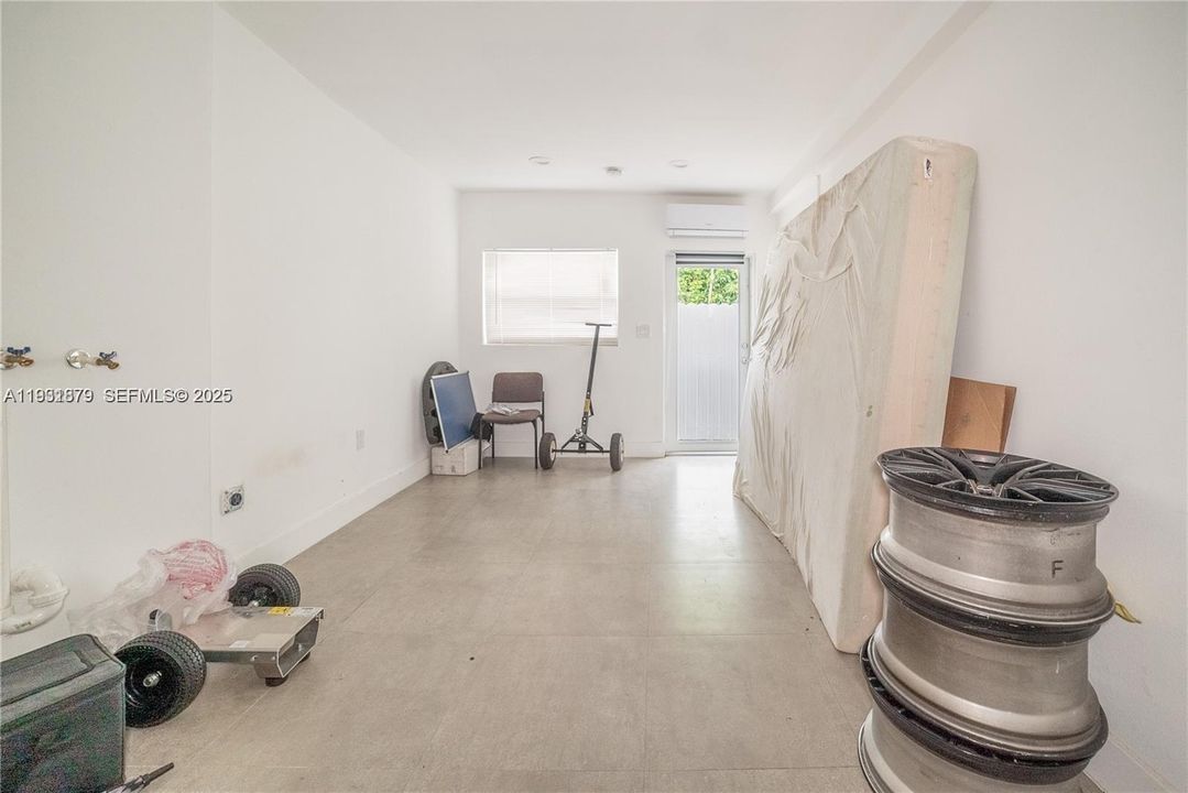 En Venta: $600,000 (4 camas, 3 baños, 1963 Pies cuadrados)