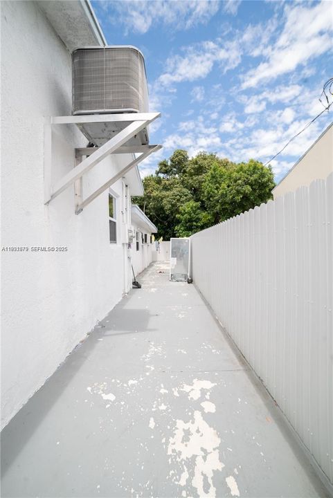 En Venta: $600,000 (4 camas, 3 baños, 1963 Pies cuadrados)