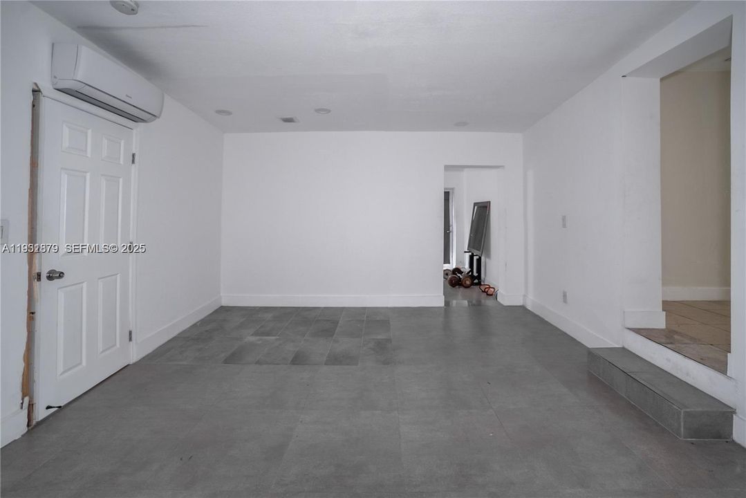 En Venta: $600,000 (4 camas, 3 baños, 1963 Pies cuadrados)