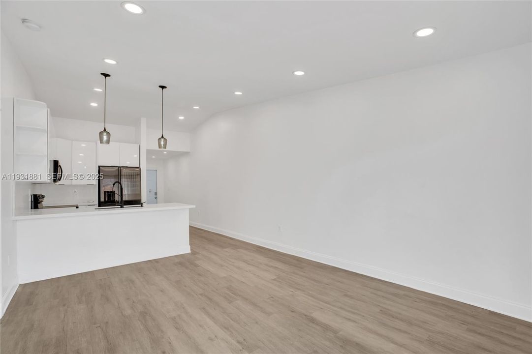 For Sale: $470,000 (3 beds, 2 baths, 1144 Square Feet)