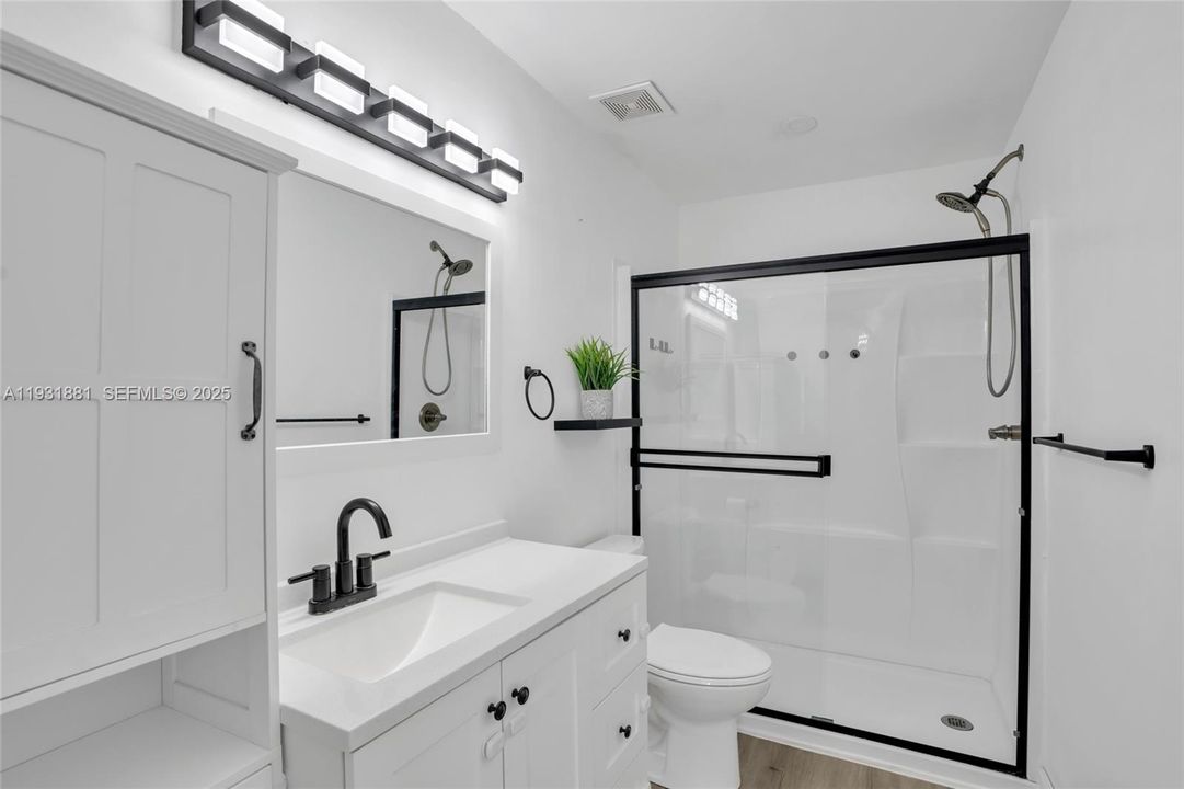 For Sale: $470,000 (3 beds, 2 baths, 1144 Square Feet)