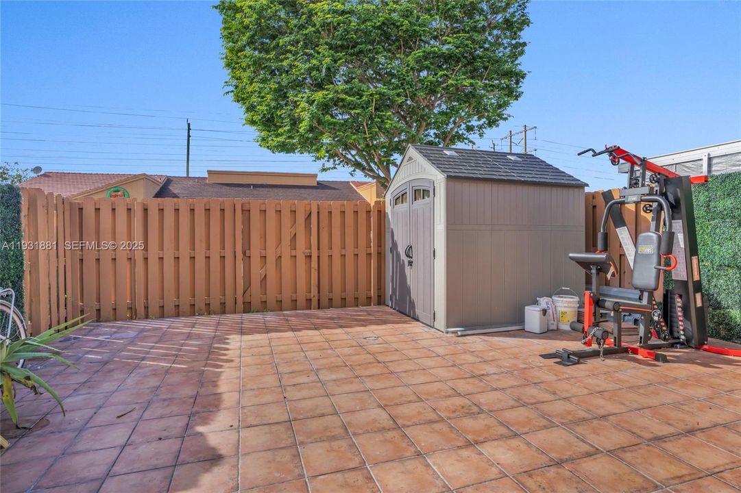 For Sale: $470,000 (3 beds, 2 baths, 1144 Square Feet)