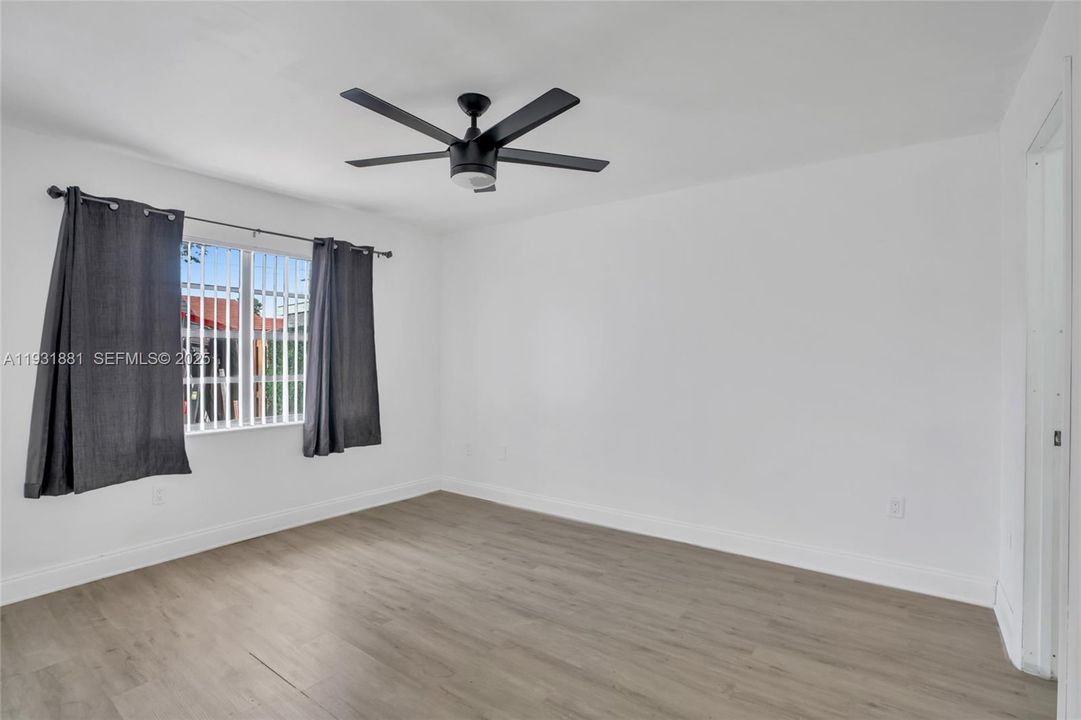 For Sale: $470,000 (3 beds, 2 baths, 1144 Square Feet)