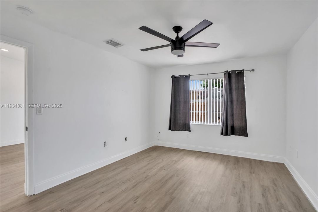 For Sale: $470,000 (3 beds, 2 baths, 1144 Square Feet)
