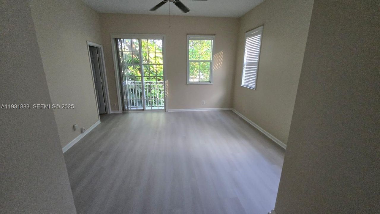 For Sale: $449,900 (3 beds, 2 baths, 1562 Square Feet)