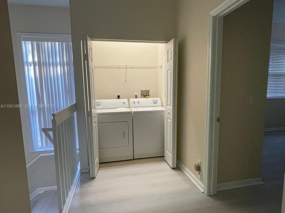 For Sale: $449,900 (3 beds, 2 baths, 1562 Square Feet)