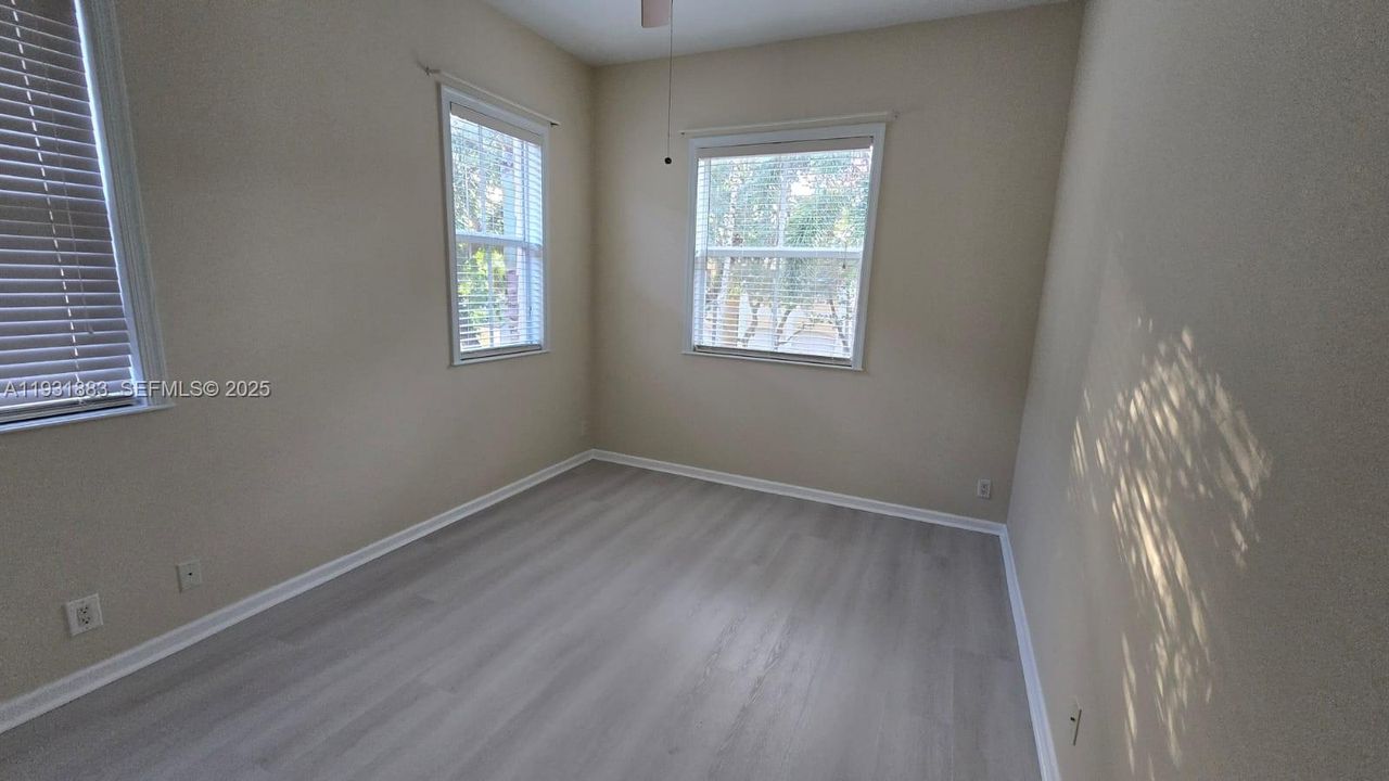 For Sale: $449,900 (3 beds, 2 baths, 1562 Square Feet)