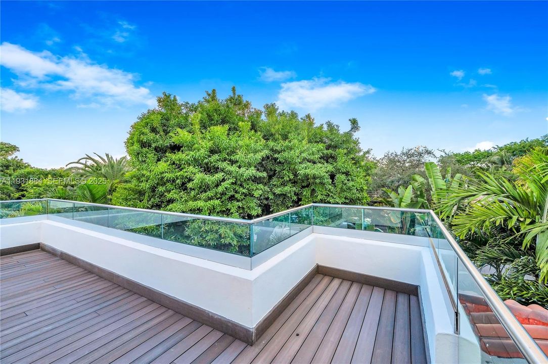 En Venta: $3,500,000 (4 camas, 3 baños, 3418 Pies cuadrados)