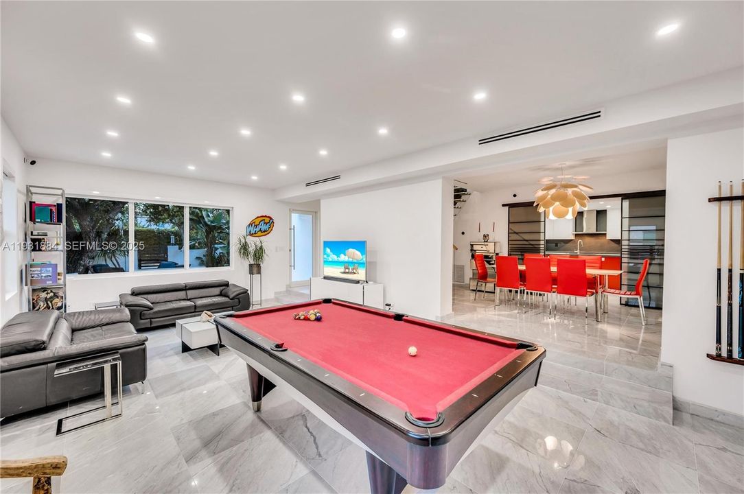 En Venta: $3,500,000 (4 camas, 3 baños, 3418 Pies cuadrados)