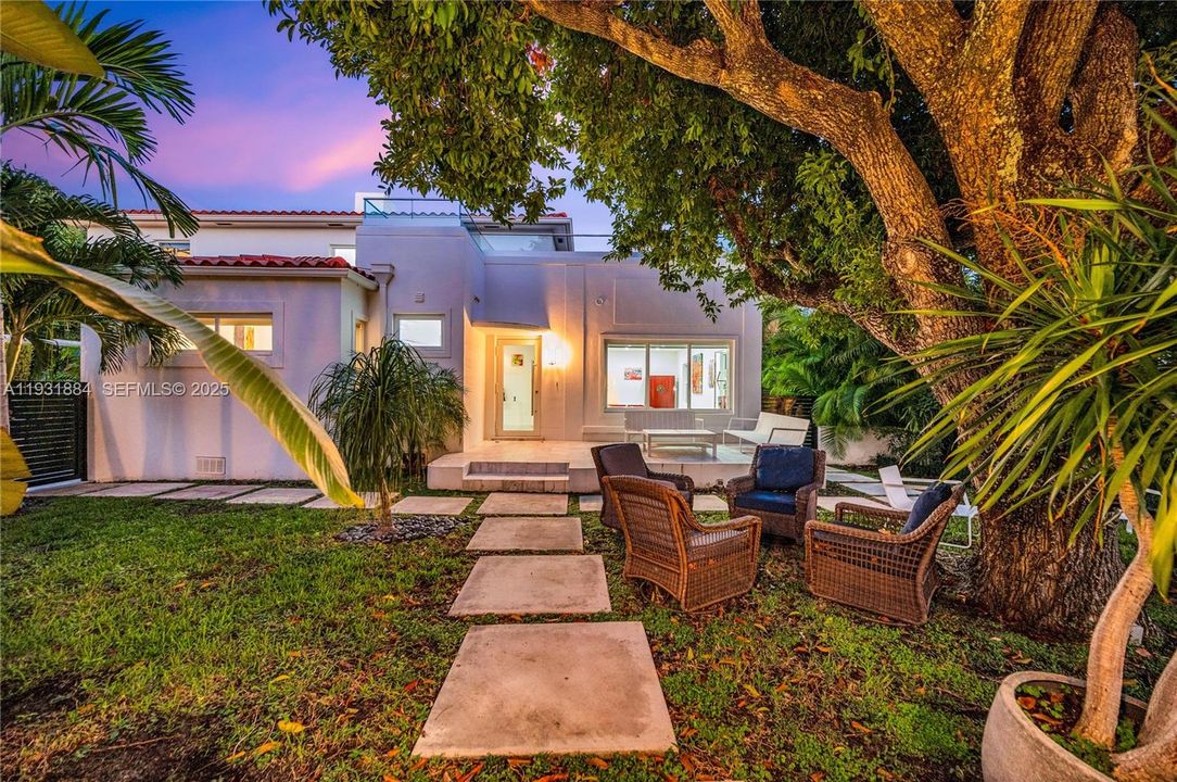 En Venta: $3,500,000 (4 camas, 3 baños, 3418 Pies cuadrados)