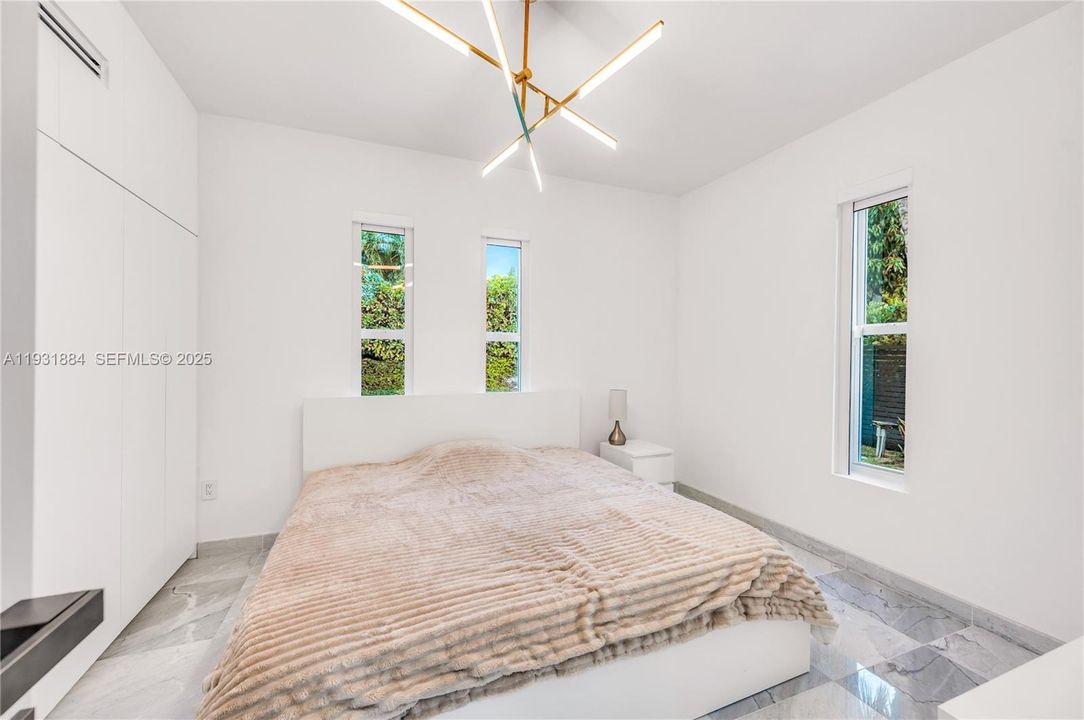 En Venta: $3,500,000 (4 camas, 3 baños, 3418 Pies cuadrados)