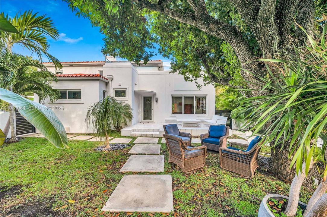 En Venta: $3,500,000 (4 camas, 3 baños, 3418 Pies cuadrados)