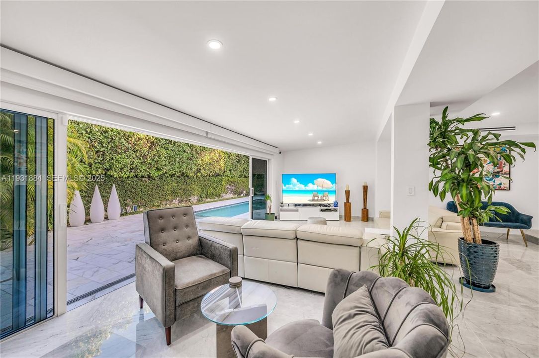 En Venta: $3,500,000 (4 camas, 3 baños, 3418 Pies cuadrados)