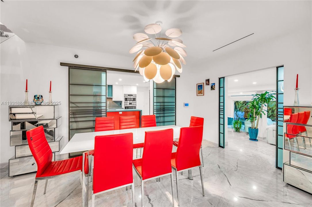 En Venta: $3,500,000 (4 camas, 3 baños, 3418 Pies cuadrados)