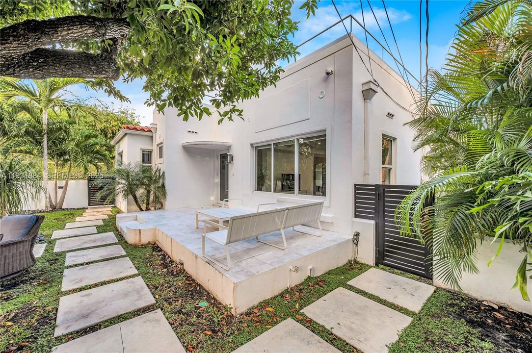 En Venta: $3,500,000 (4 camas, 3 baños, 3418 Pies cuadrados)