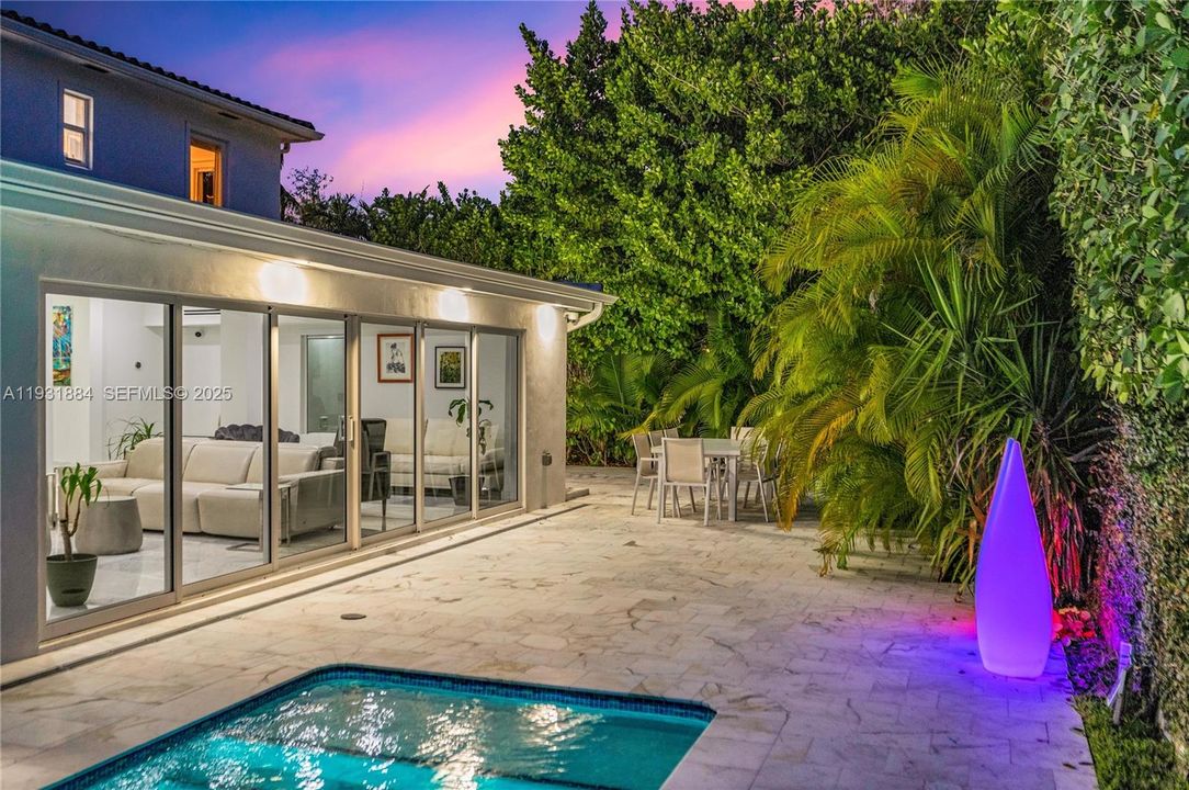 En Venta: $3,500,000 (4 camas, 3 baños, 3418 Pies cuadrados)