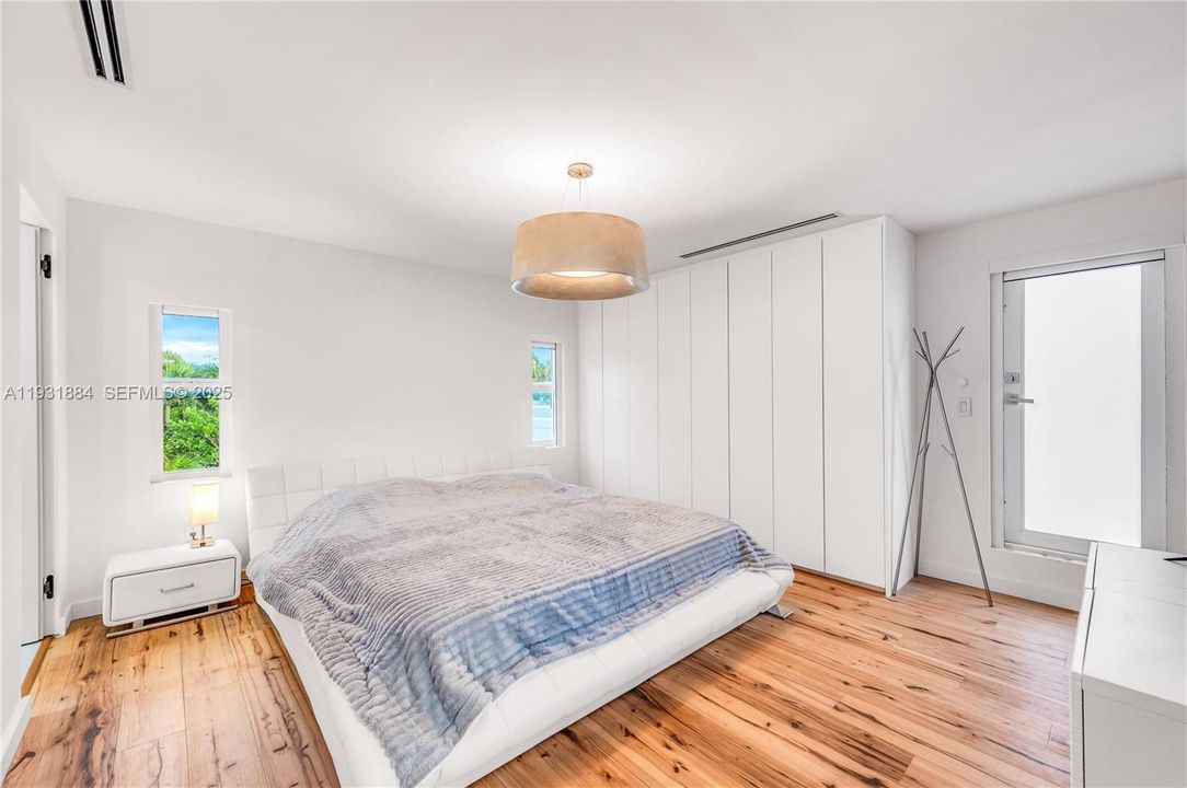 En Venta: $3,500,000 (4 camas, 3 baños, 3418 Pies cuadrados)