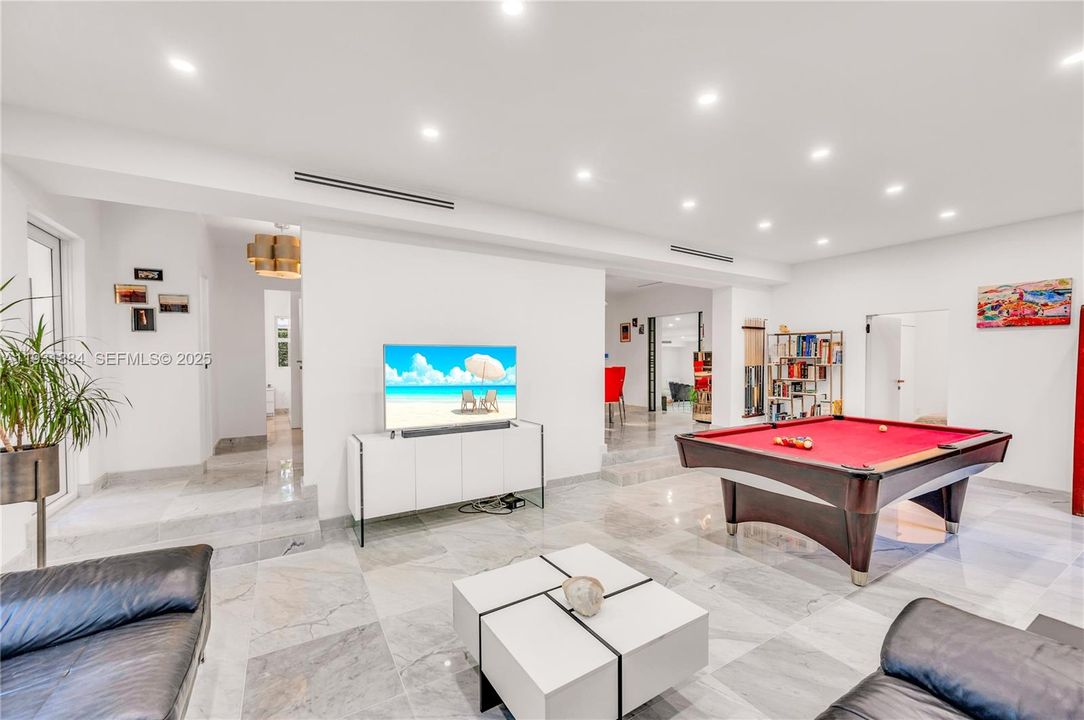 En Venta: $3,500,000 (4 camas, 3 baños, 3418 Pies cuadrados)