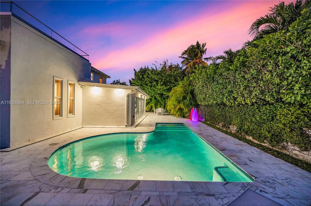 En Venta: $3,500,000 (4 camas, 3 baños, 3418 Pies cuadrados)