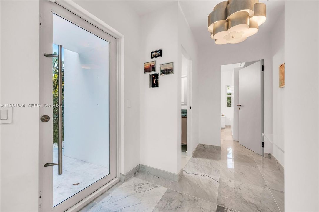 En Venta: $3,500,000 (4 camas, 3 baños, 3418 Pies cuadrados)