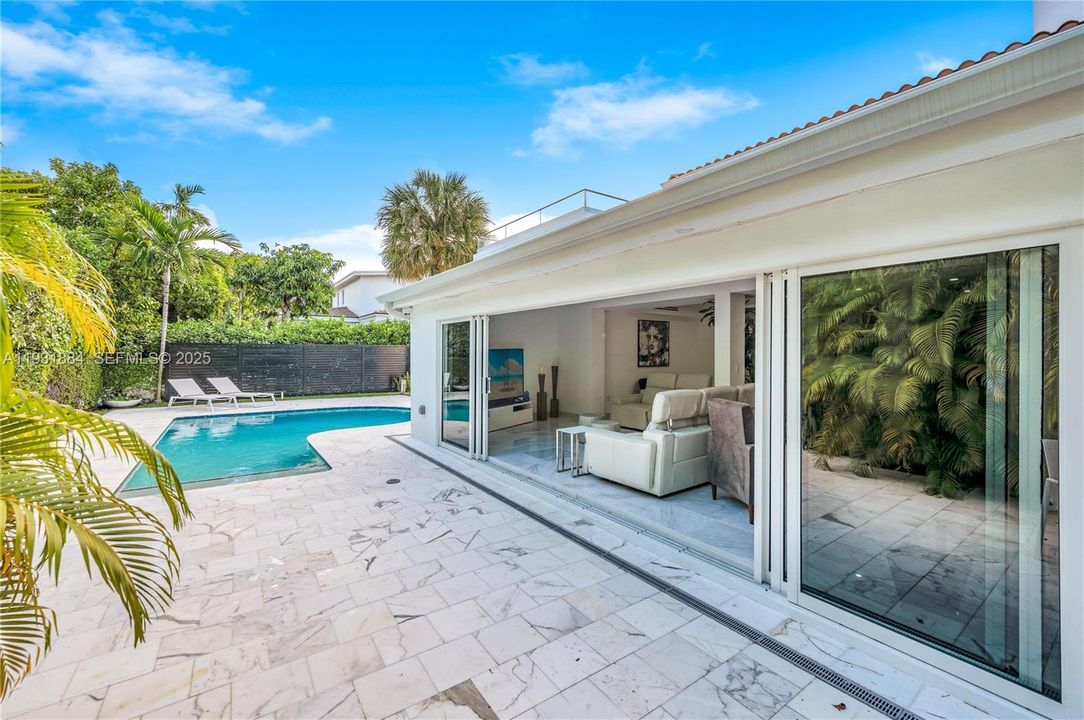 En Venta: $3,500,000 (4 camas, 3 baños, 3418 Pies cuadrados)