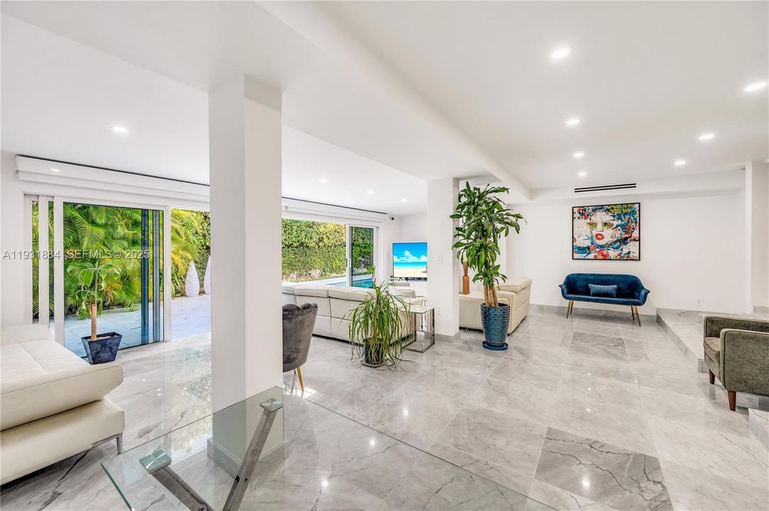 En Venta: $3,500,000 (4 camas, 3 baños, 3418 Pies cuadrados)