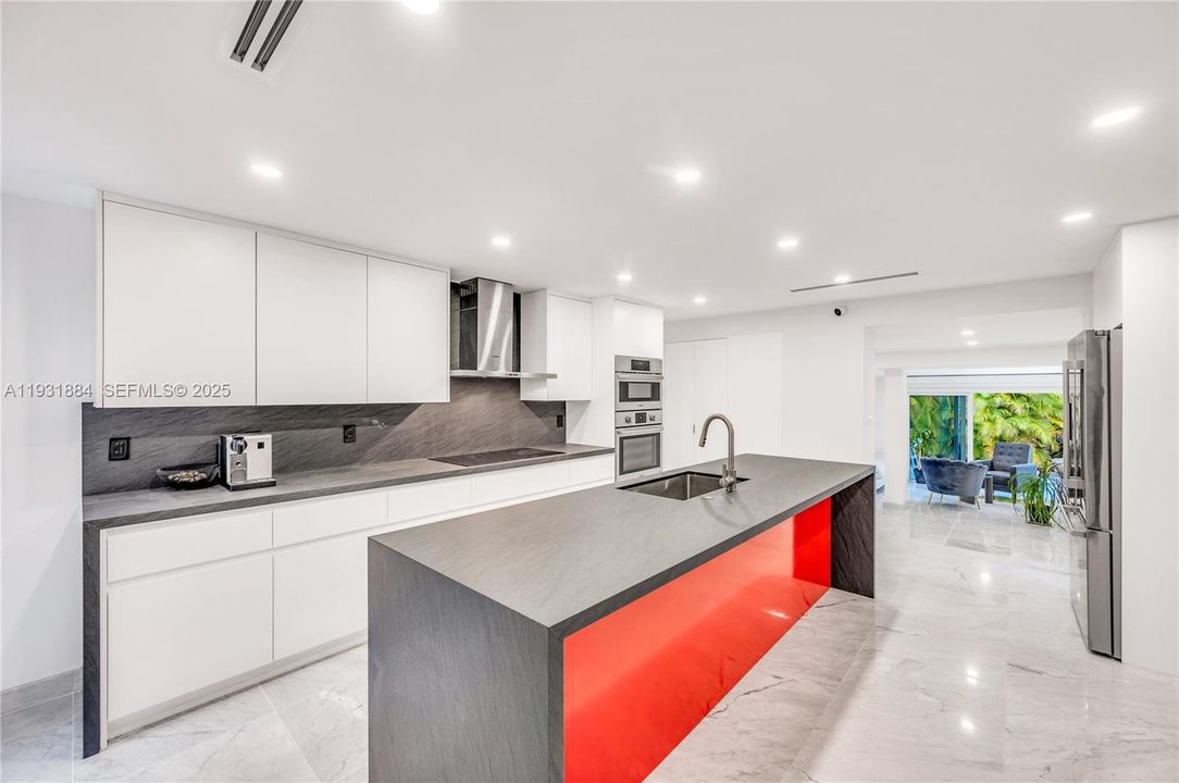 En Venta: $3,500,000 (4 camas, 3 baños, 3418 Pies cuadrados)