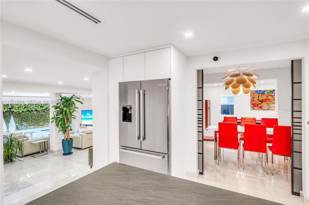 En Venta: $3,500,000 (4 camas, 3 baños, 3418 Pies cuadrados)