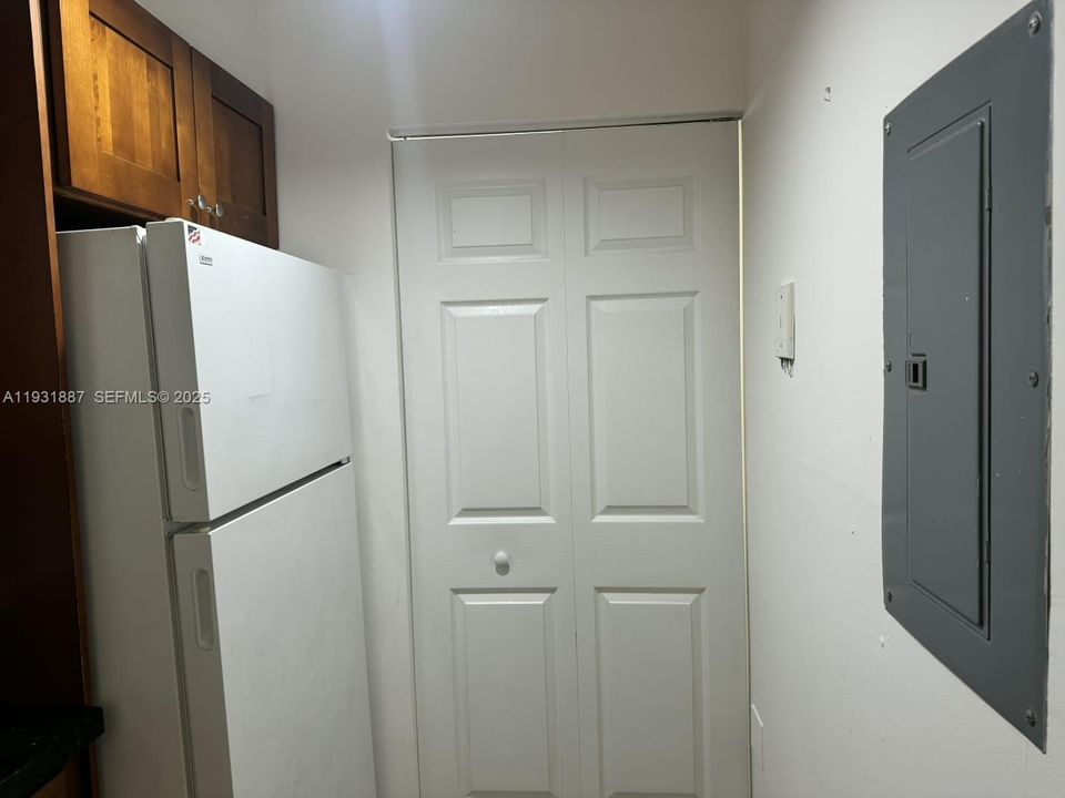 En Renta: $2,295 (2 camas, 2 baños, 1065 Pies cuadrados)