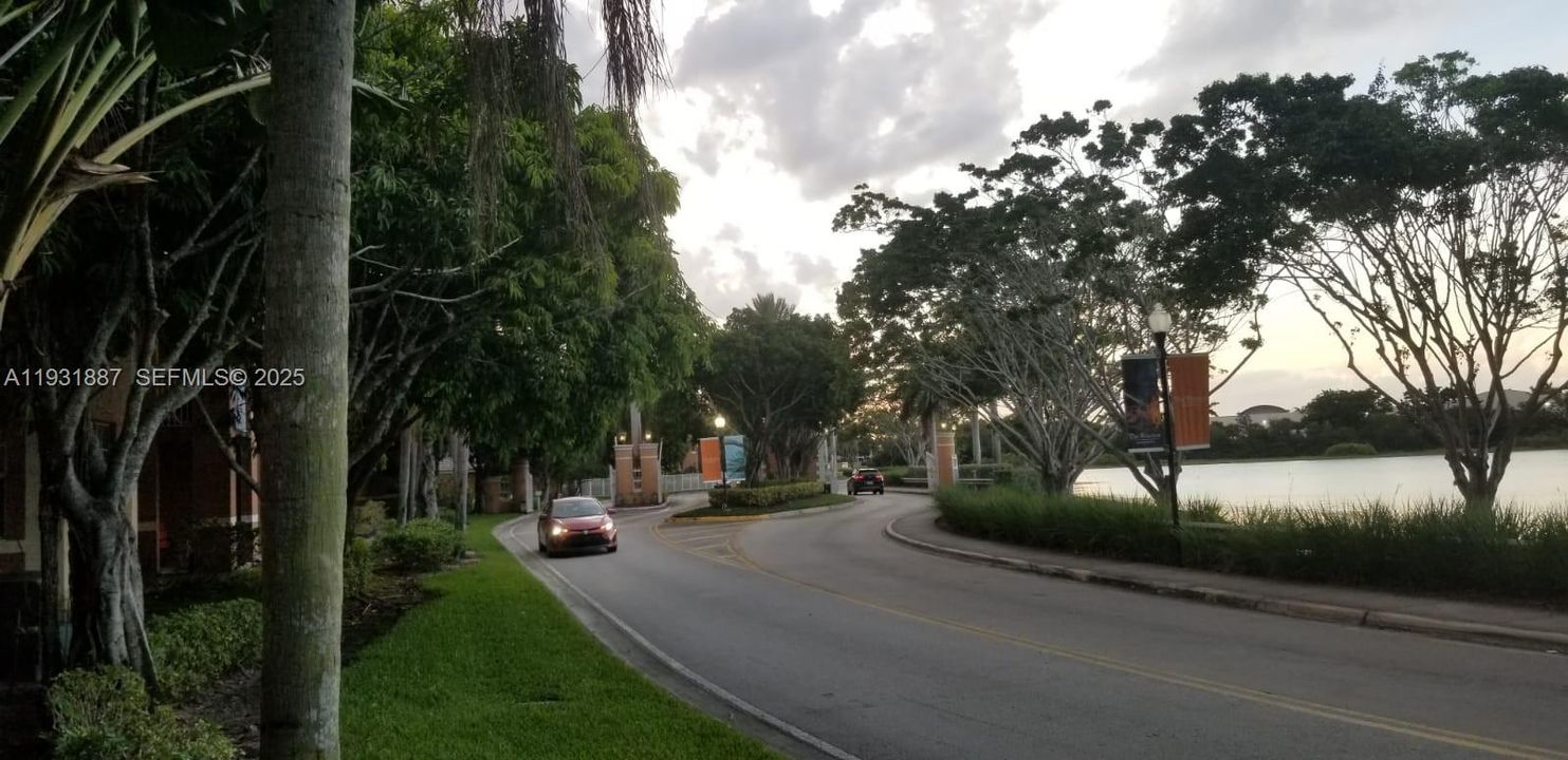 En Renta: $2,295 (2 camas, 2 baños, 1065 Pies cuadrados)